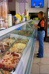 vitríny na prodej zmrzliny